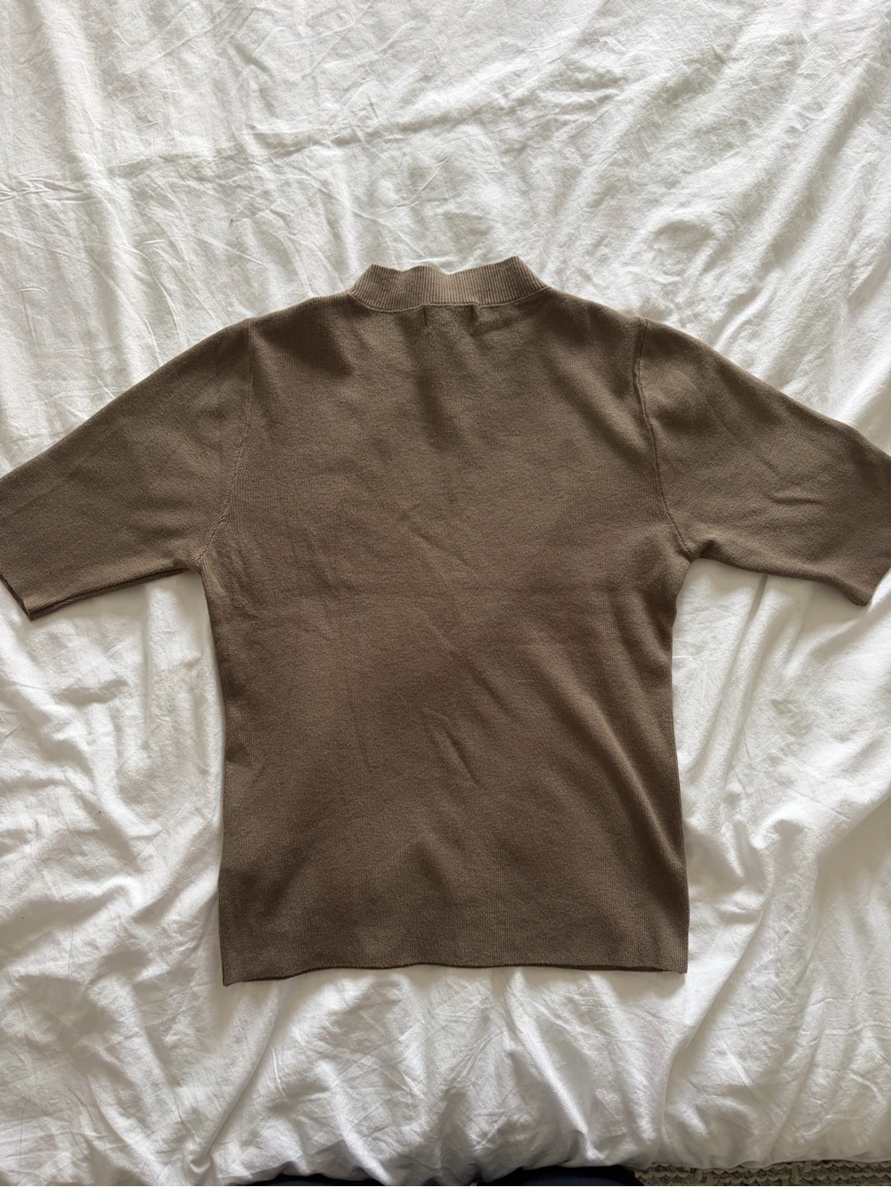 Molly Bracken Khaki Brown Minimalist Short Sleeve Knit Sweater Top Large NWT - Picture 14 of 15